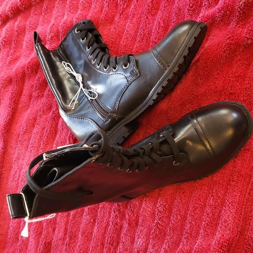 Universal Thread Army Boots 👢 - Picture 5 of 5